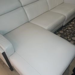 SECTIONAL GENUINE LEATHER RECLINER ELECTRIC WHITE COLOR.. DELIVERY SERVICE AVAILABLE 💥🚚💥