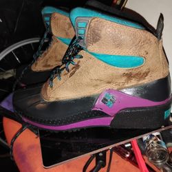 Columbia Sports Wear 