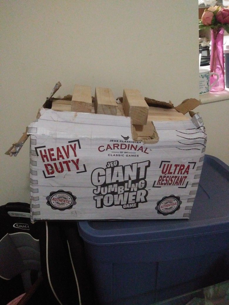 Cardinal Giant Jumbling Tower