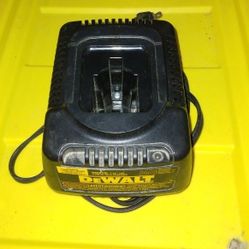  DeWalt Dw9116 Battery Charger