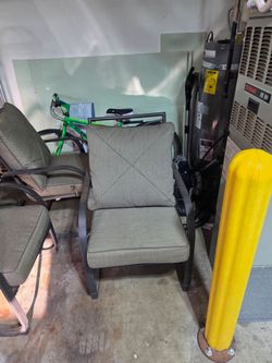 6 Outdoor Chairs.