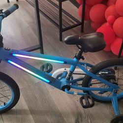 Little Kids Jetson LED Bike W/ training Wheels