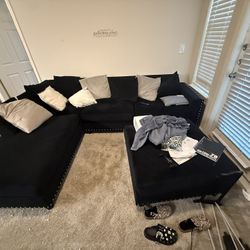 Sectional & ottoman 