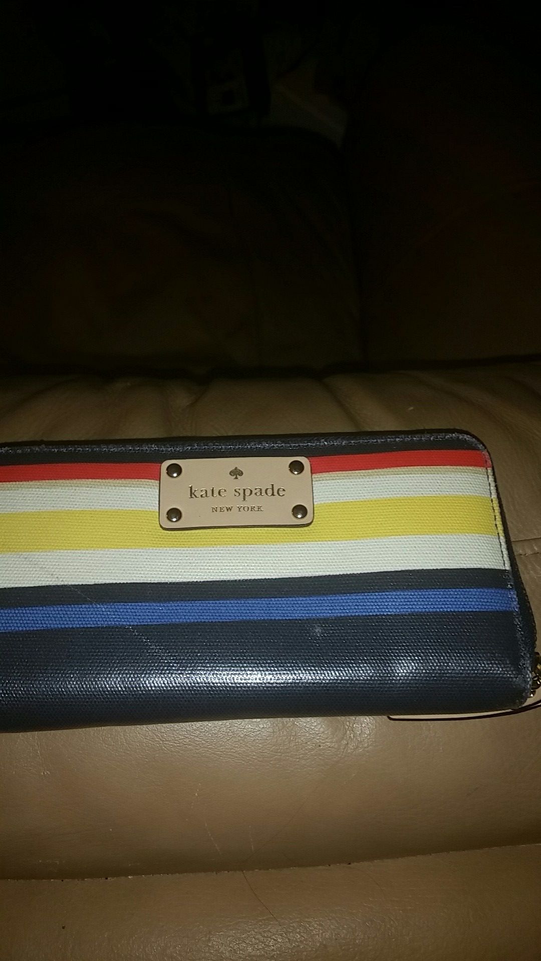 Kate Spade zippered Wallet /Still Available