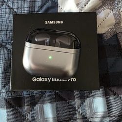 Samsung 3 Earbuds