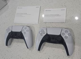 Lot of 2 Official Sony PS5 DualSense Wireless Controllers - White w/ Boxes & Manuals