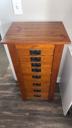 Jewelry stand