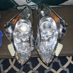Infiniti G37 Headlights