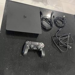 Playstation 4 Slim