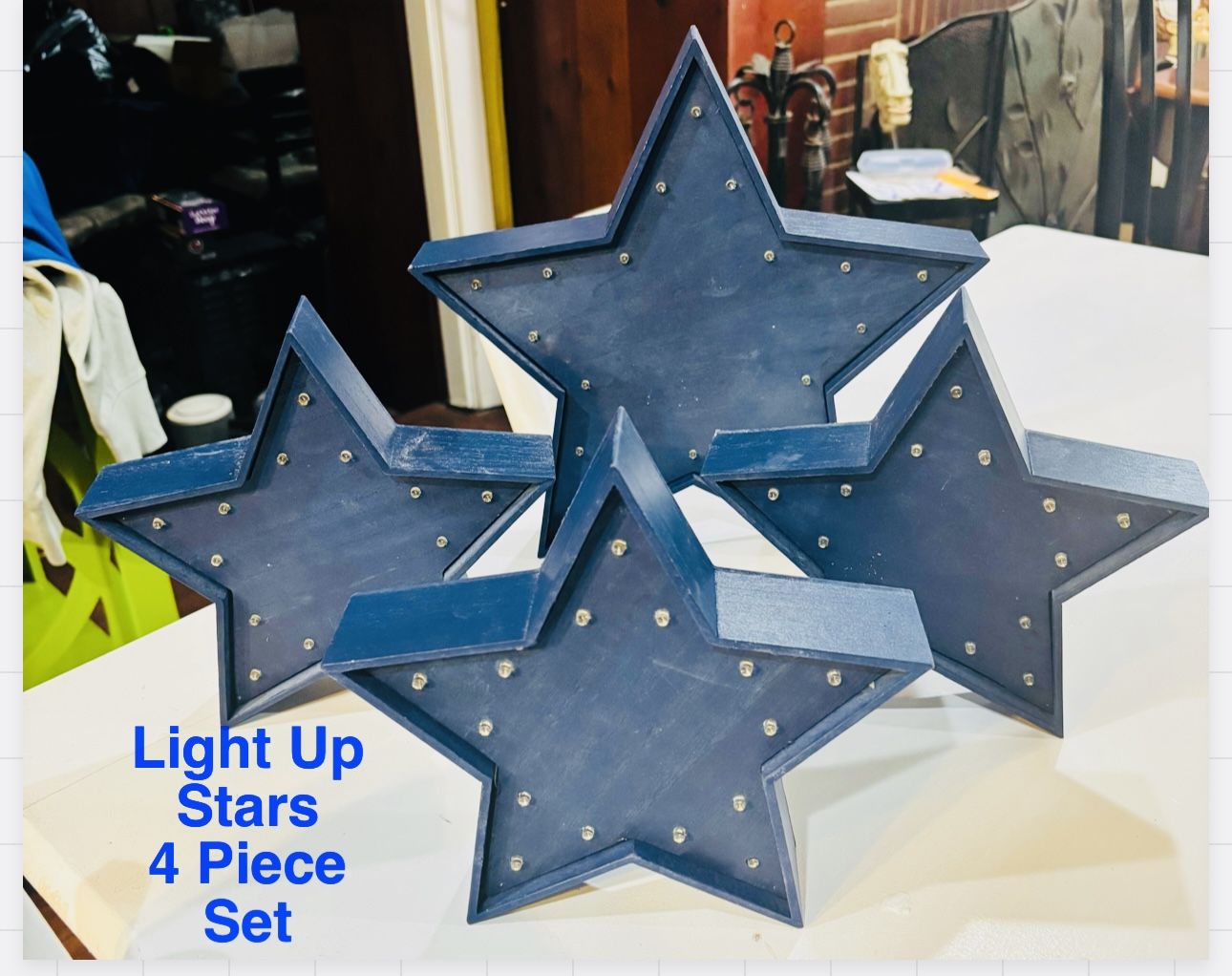 4 light Up Stars