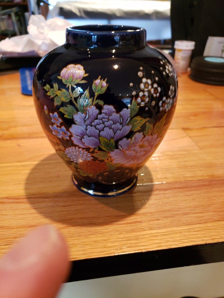 Pretty vase