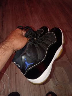 Retro Jordan 11 Space jams size 8.5