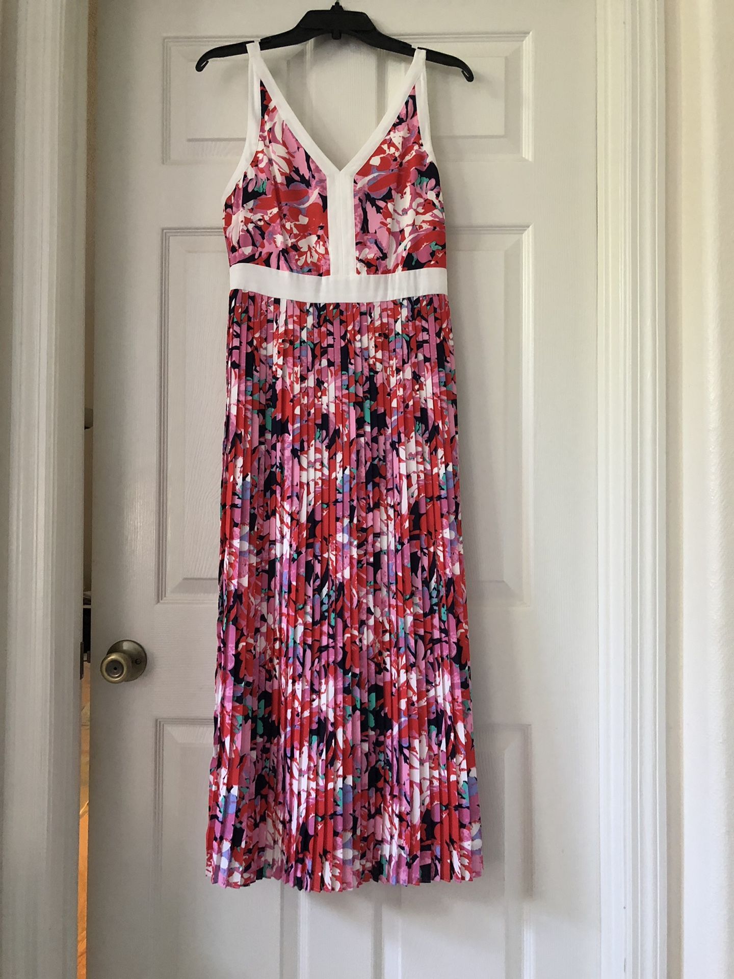 Katherine Kelly dress