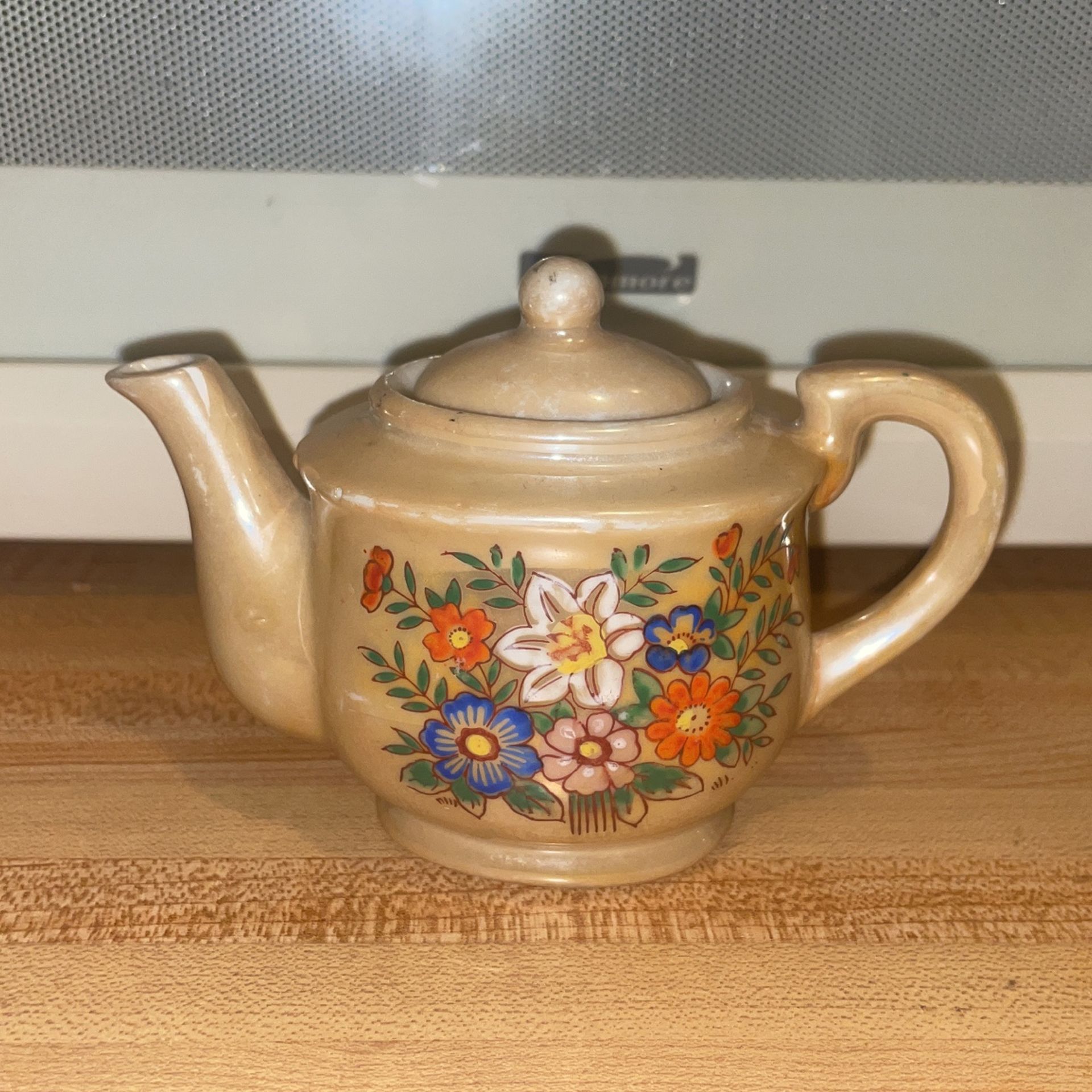 Vintage Child's Tea Set Floral Lustre ware Plates Creamer Sugar T Pot Japan