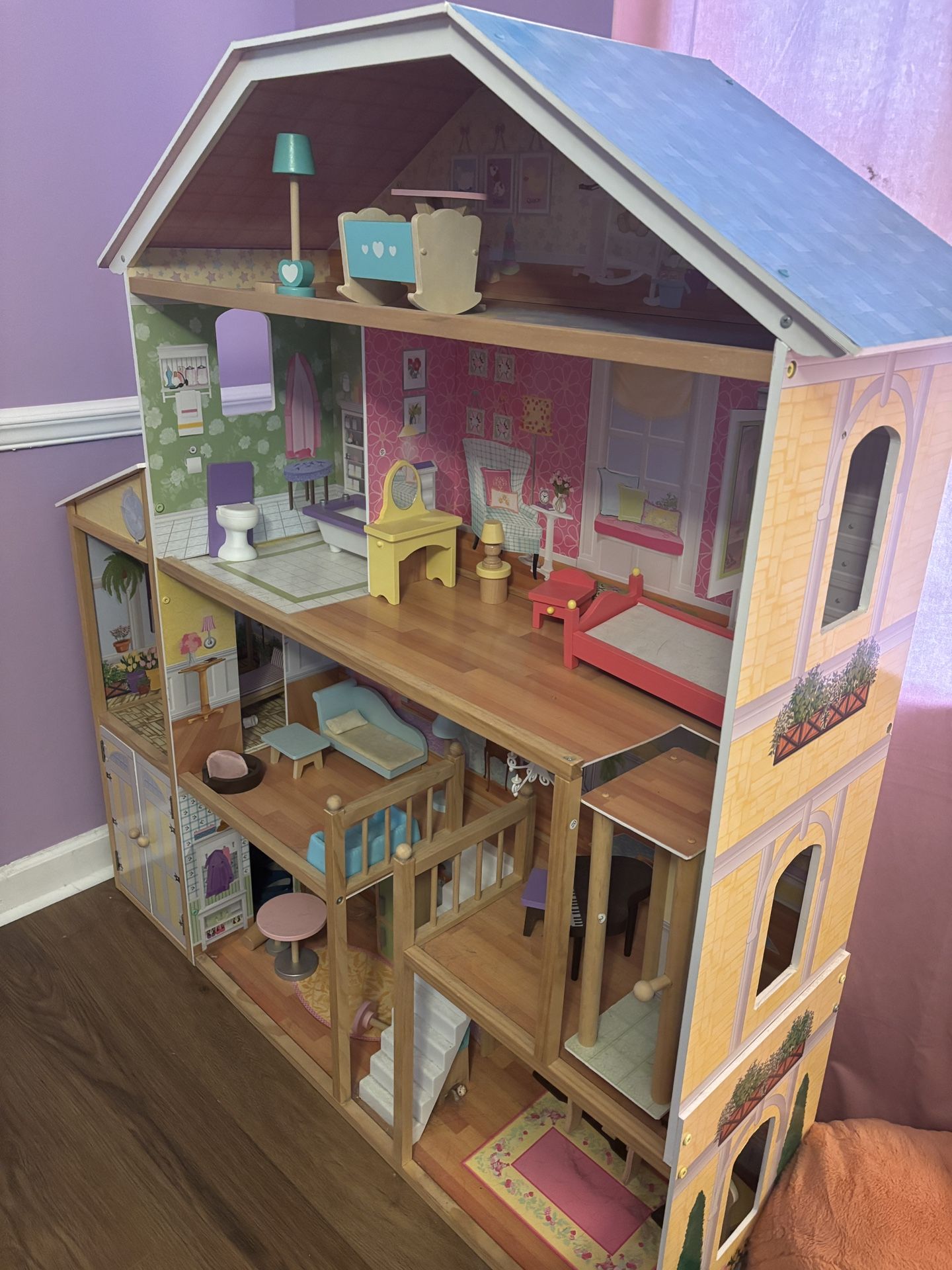 KidKraft dollhouse Mansion