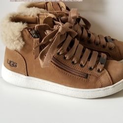 Ugg Boots Women’s Size 5 Like Brand New!