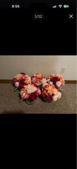 5 flower arrangements in mason jars as pictured. Bundle purchase!