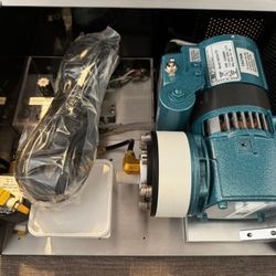 KNF UN726 FTP Diaphragm Vacuum Pump and Compressor / NEW