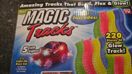 MAGIC TRACKS RACE TRACK
