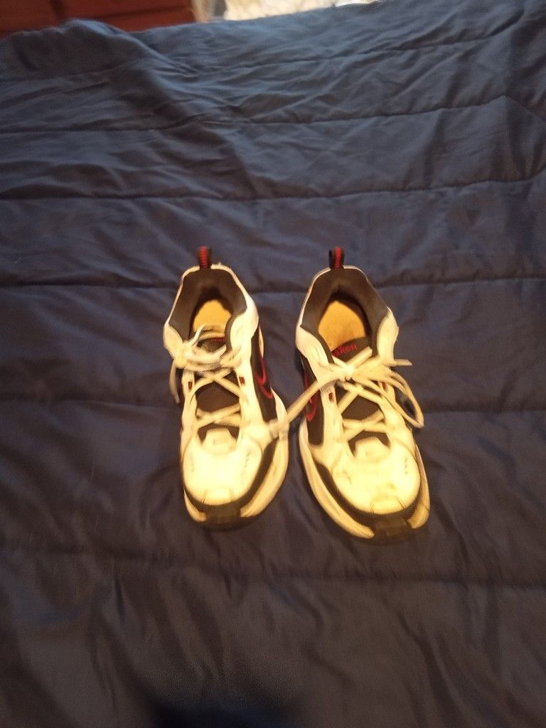 Nike Air Max Tennis Shoes