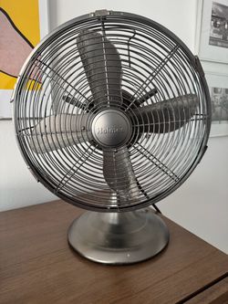 Holmes 3 speed 12 inch Desk Fan Silver Metal