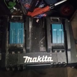 MAKITA DOUBLE CHARGER 