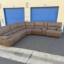 Brower Fabric Power Reclining Sectional w/ Power Headrests – Lightly Used