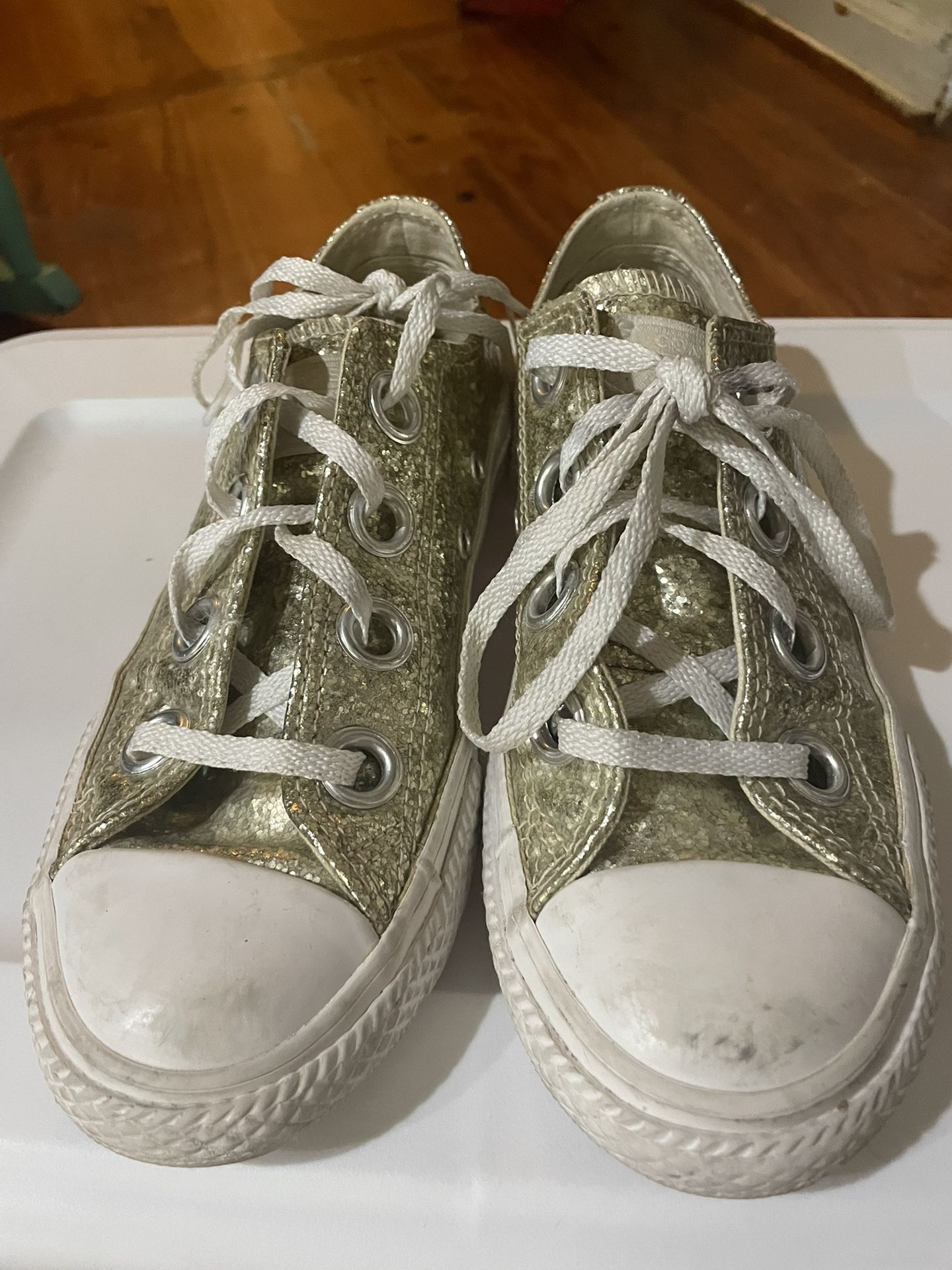 Sparkly Gold Converse Kids Size 1