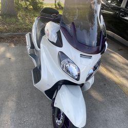 Suzuki Burgman 650