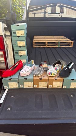 Tom’s women’s shoes