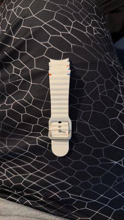 Brand New Samsung Watch Series 7 40mm Band (Size = S-M/20mm)