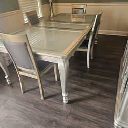 Dining set