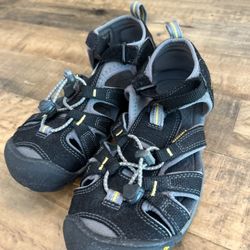 Keen Size 3