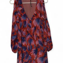 Lovers & Friends Gracie Dress In Floral Sold Out Online  New With Tags Size Small  If you have any questions about shipping or sizing pls feel free to