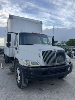 International Box Truck 