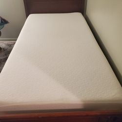 Twin bed set footboard the whole thing