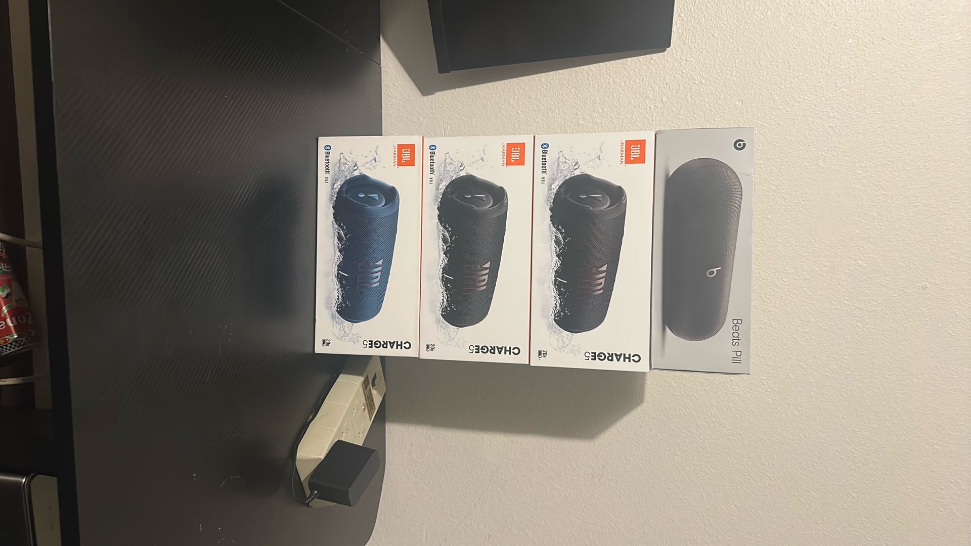 All New. Speakers 4 Beat pill, & JBL by HARMAN(3)