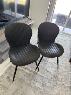 Used – Like New Dining Room Chairs (Set of 2)