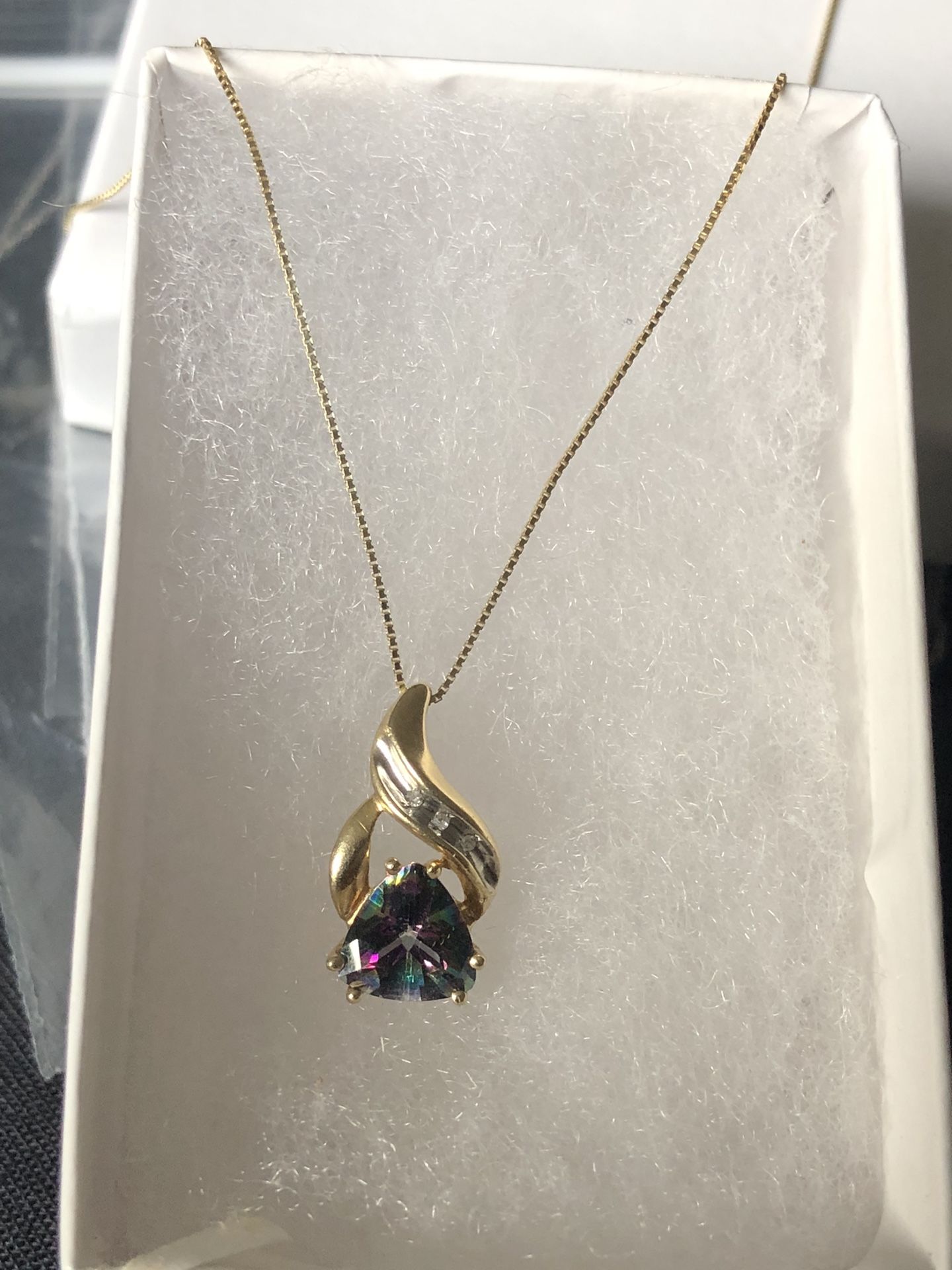 10kt Cadena Y Dije De Oro 💜 Piedra Topacio Místico 18 Pulgadas Cadena Largo