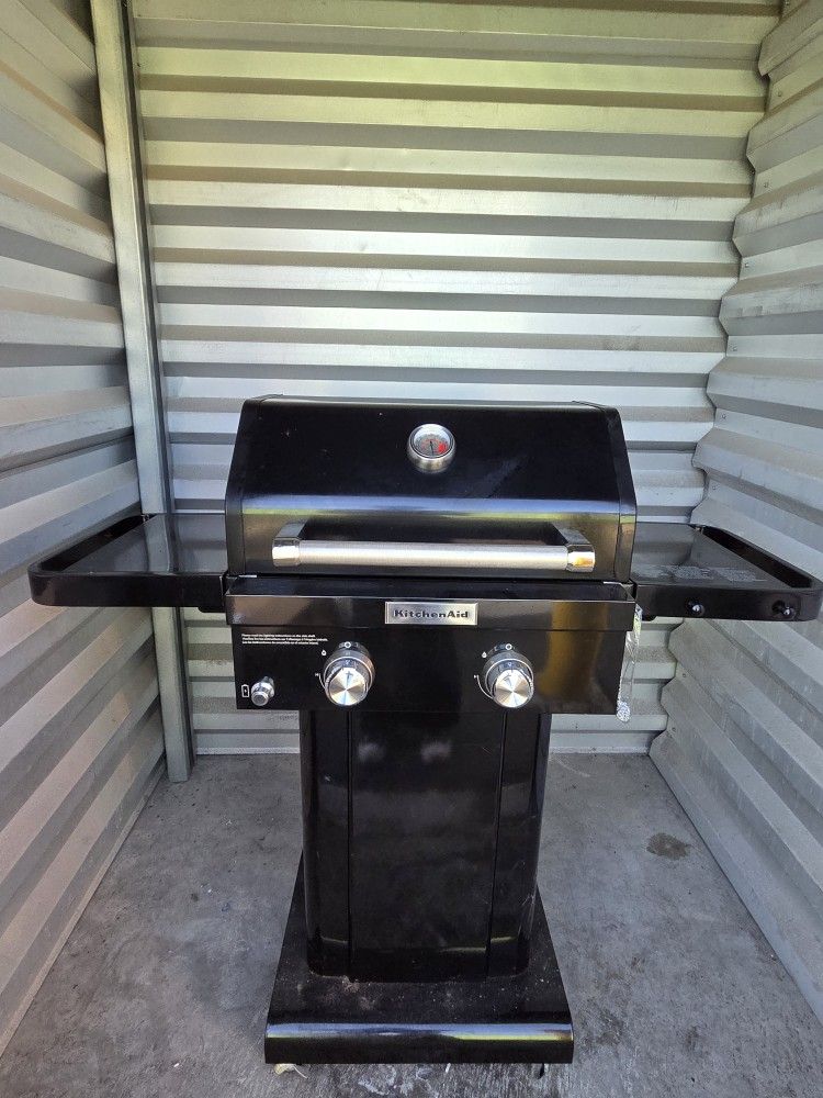 KitchenAid 2 Burner Propane Gas Grill in Black