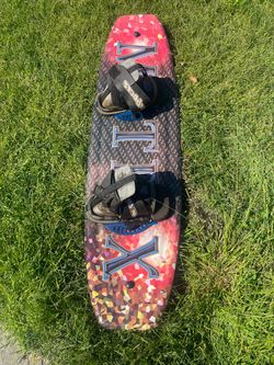 Wakeboard with Bindings