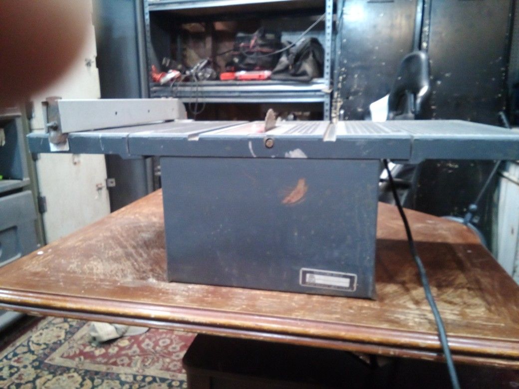 Craftsman 8" direct drive Table Saw