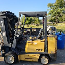 Forklift Yale