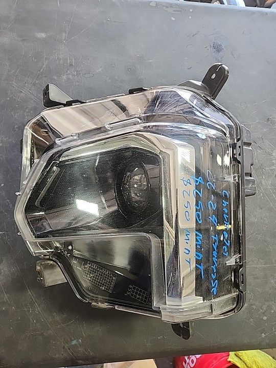 Mint Chevrolet Chevy Traverse Driver Left Side Headlight 2022 2023 2024 Part $250