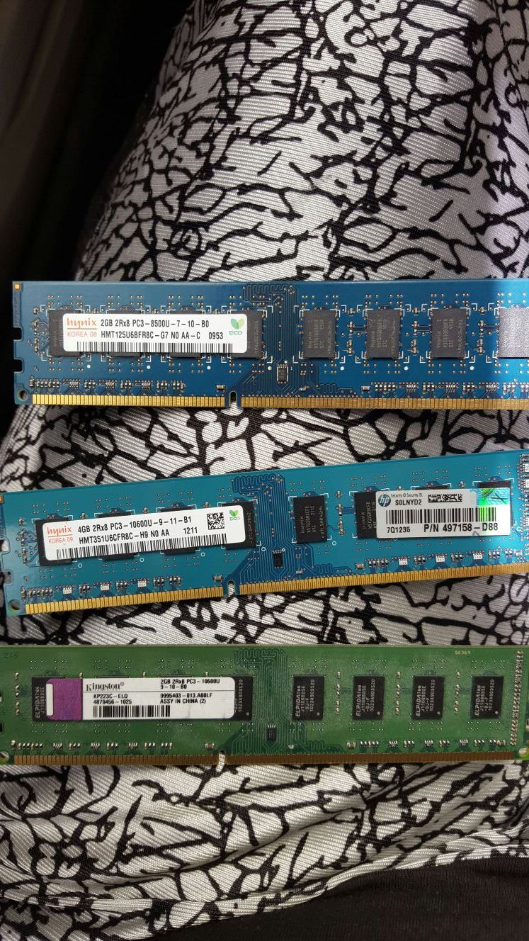Memory DDR3 2GB lot of 52