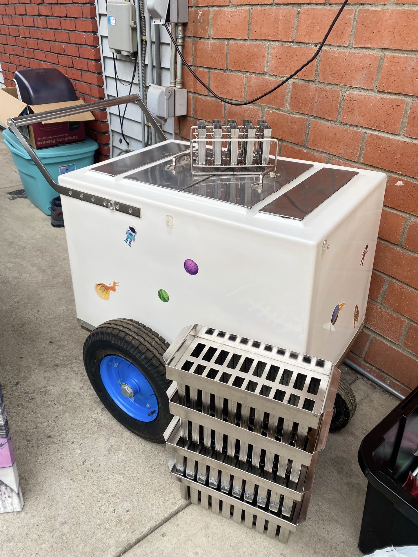 Paleta Cart And Paleta Molds