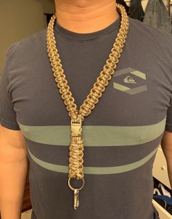 Tactical paracord lanyard