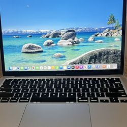 MacBook Air (M1, 2020)
