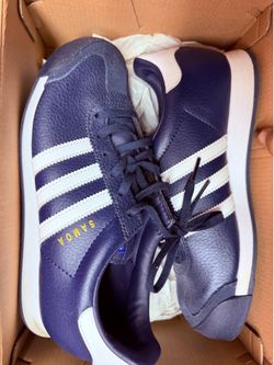 SIZE 6 MENS ADODAS SAMOAS lightly used