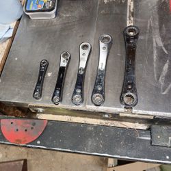 It's a five piece ratchet said was case